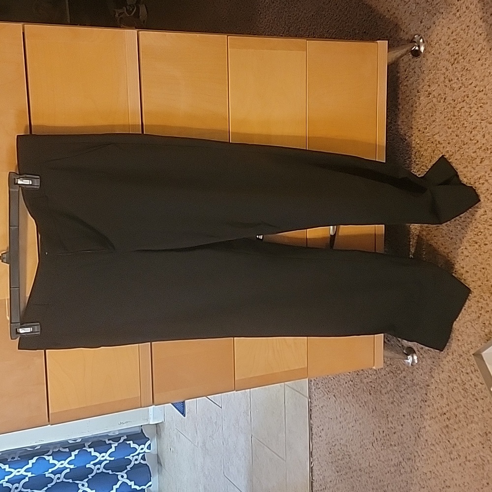Size 14 Banana Republic Logan pants in black